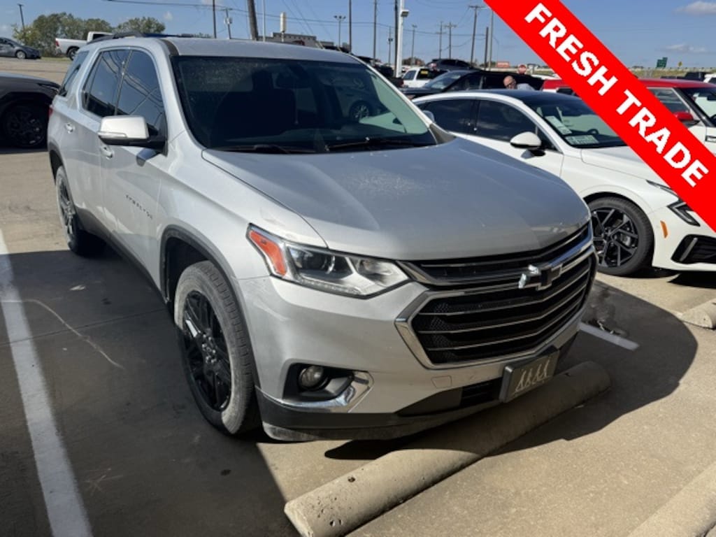 Used 2021 Chevrolet Traverse LT SUV