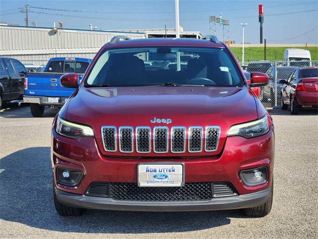 Used 2019 Jeep Cherokee Latitude with VIN 1C4PJLCB1KD242138 for sale in Denison, TX