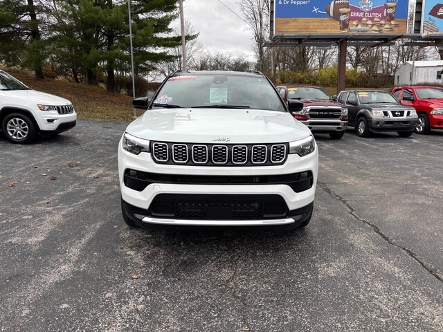 2024 Jeep Compass Limited photo 3