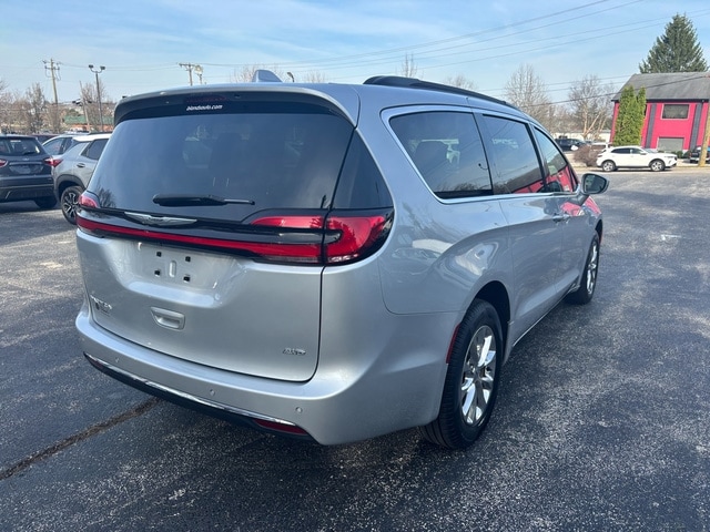 2022 Chrysler Pacifica Touring L - Photo 7