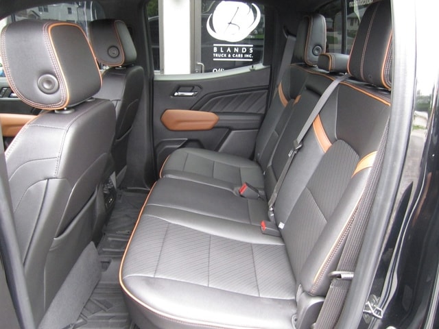 2023 GMC Canyon AT4 - Photo 8