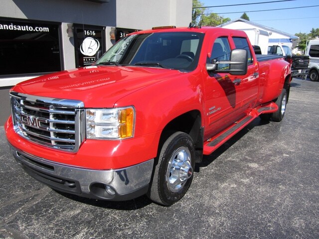 2009 Gmc Sierra SLE photo 2