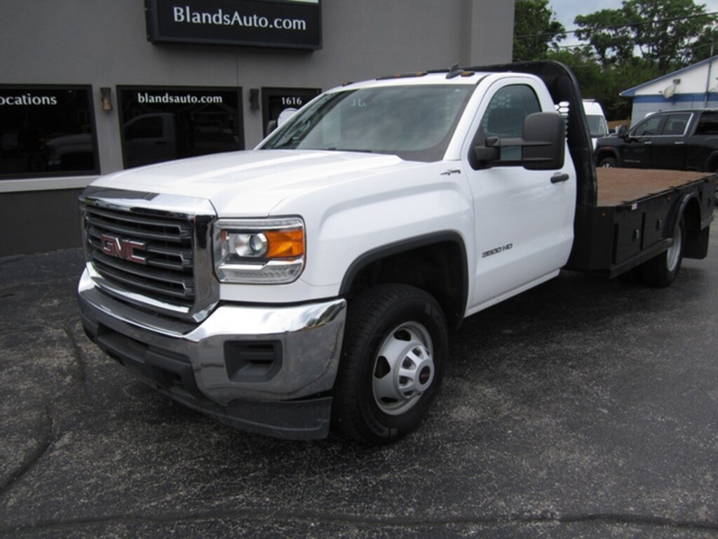 Used 2018 GMC Sierra 3500HD Chassis Base Truck Regular Cab