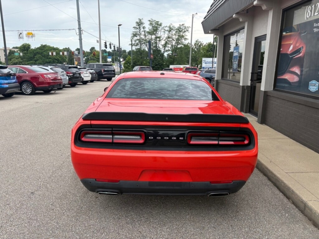 Used 2017 Dodge Challenger SXT Coupe