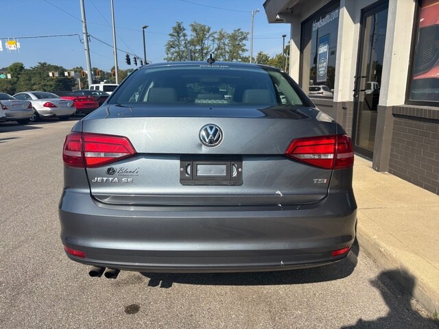 2015 Volkswagen Jetta 1.8T SE photo 2