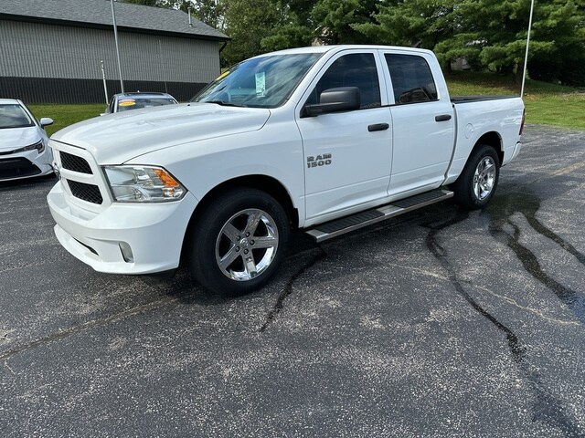 2017 Ram 1500 Tradesman photo 2