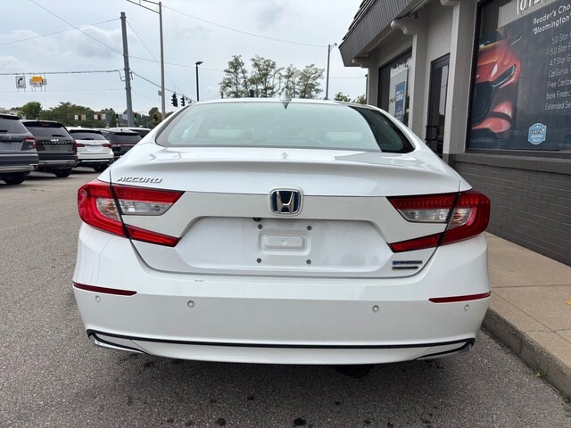 2021 Honda Accord Hybrid Touring photo 2