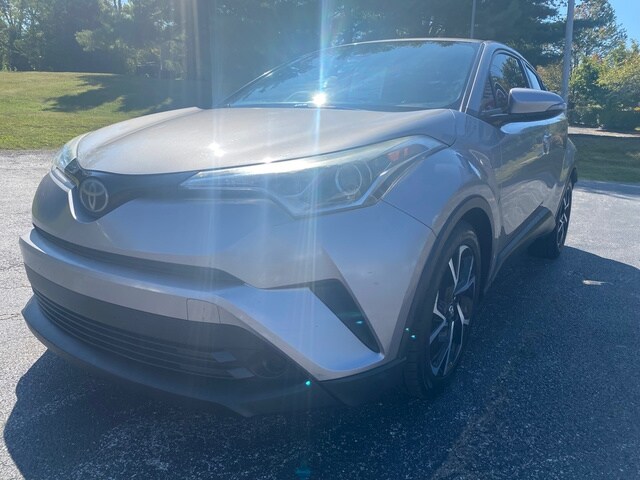 2018 Toyota C-HR XLE Premium photo 2