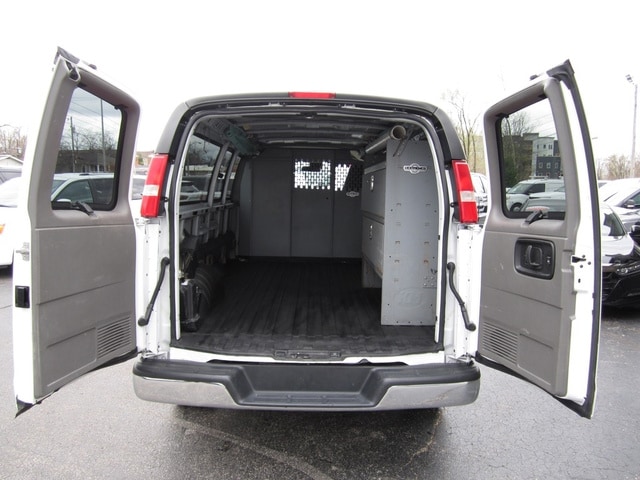 2019 Chevrolet Express Passenger LT - Photo 24
