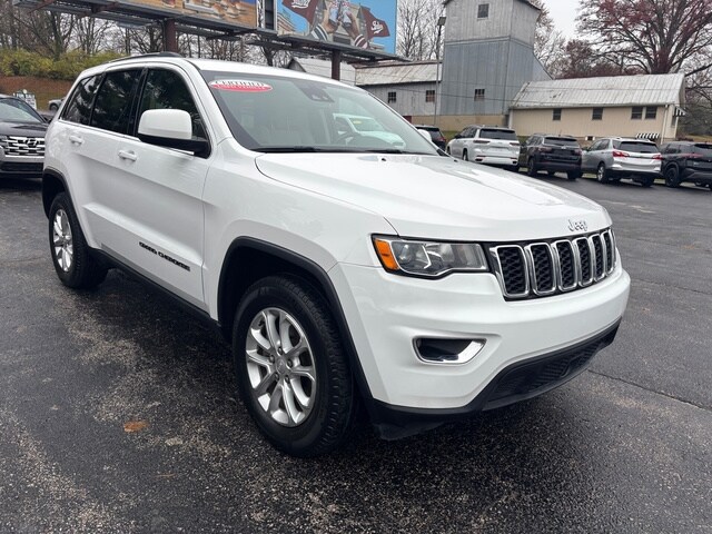 2021 Jeep Grand Cherokee Laredo photo 4