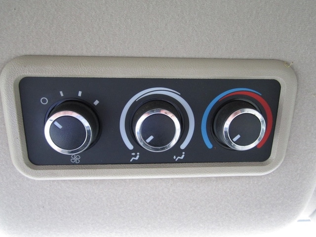 2019 Chevrolet Express Passenger LT - Photo 21