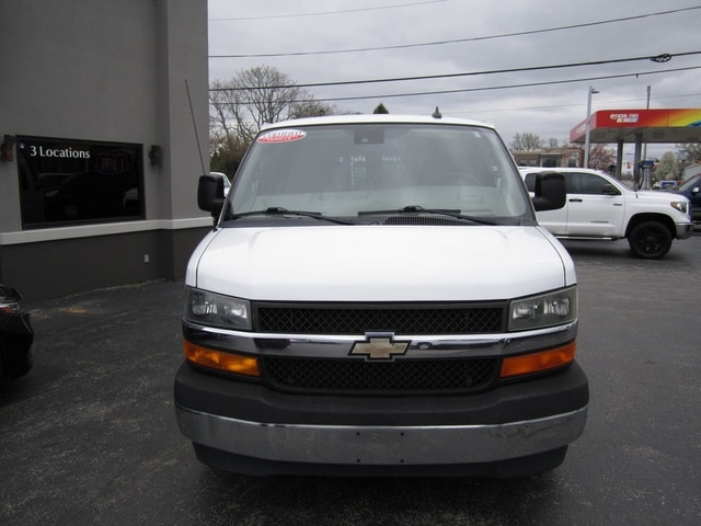 2019 Chevrolet Express Passenger LT - Photo 22