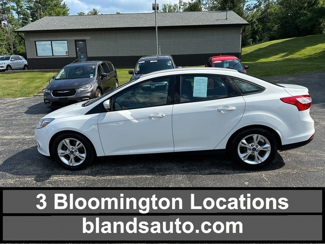 Oxford White 2014 Ford Focus Sedan Front-Wheel Drive