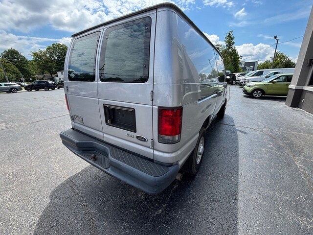 2014 Ford E-250 Cargo photo 2