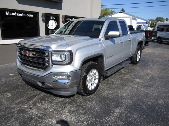 2017 Gmc Sierra 1500 SLE photo 2