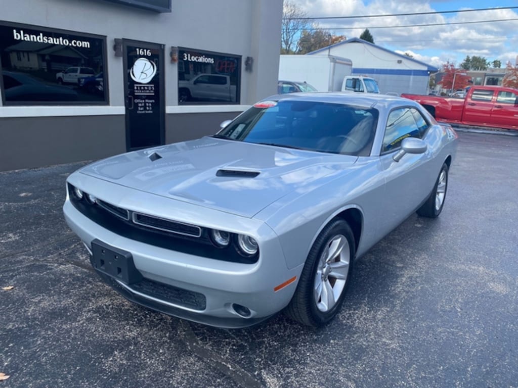 Used 2023 Dodge Challenger SXT Coupe