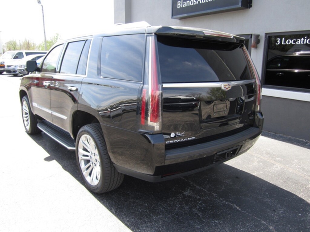 Used 2018 CADILLAC Escalade Luxury SUV