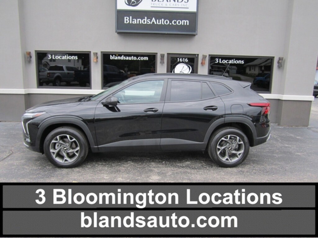 Used 2025 Chevrolet Trax LT SUV