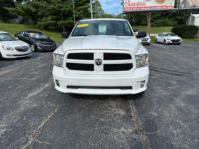 2017 Ram 1500 Tradesman photo 3