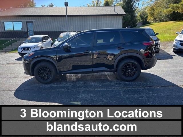 2023 Nissan Rogue S's photo