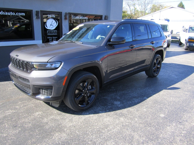 Used 2024 Jeep Grand Cherokee L Laredo SUV
