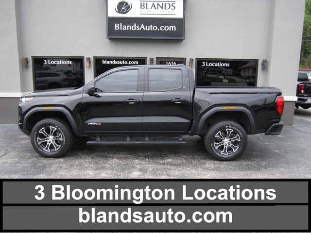 2023 GMC Canyon AT4 4WD Crew Cab Short Box's photo