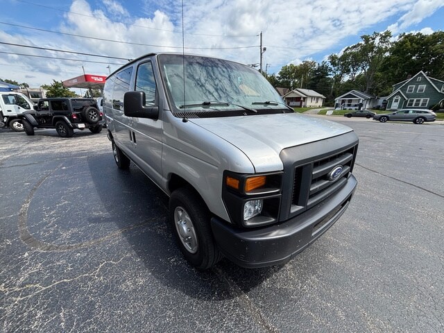 2014 Ford E-250 Cargo photo 3