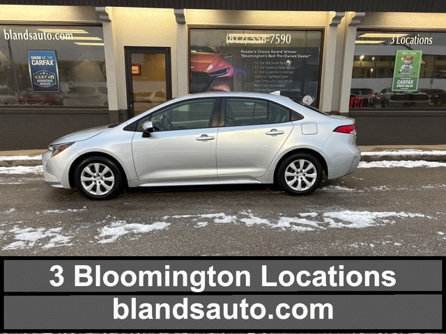 2022 Toyota Corolla LE's photo