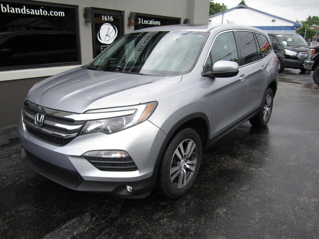 2017 Honda Pilot EX-L photo 2