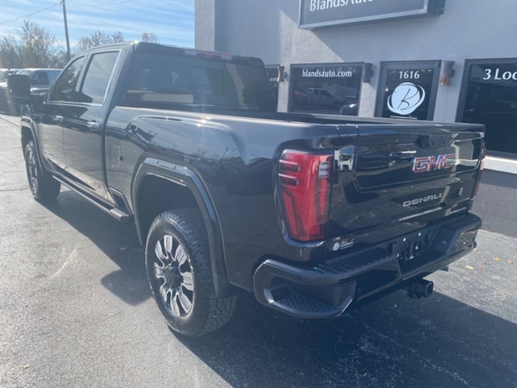 Used 2025 GMC Sierra 3500 HD Denali Truck Crew Cab