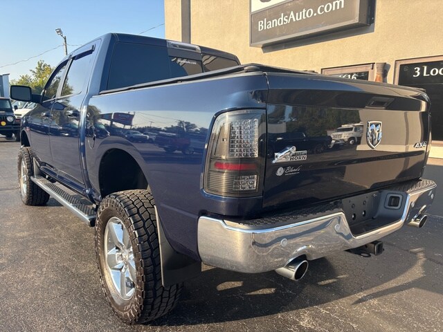 2016 Ram 1500 SLT photo 2