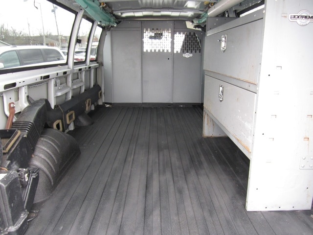2019 Chevrolet Express Passenger LT - Photo 25