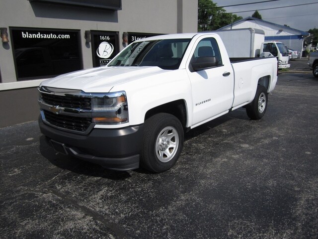 2016 Chevrolet Silverado 1500 photo 2