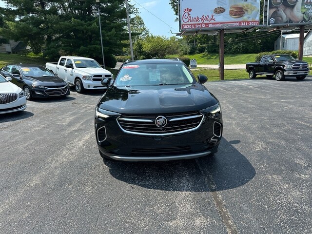 2022 Buick Envision Essence photo 2