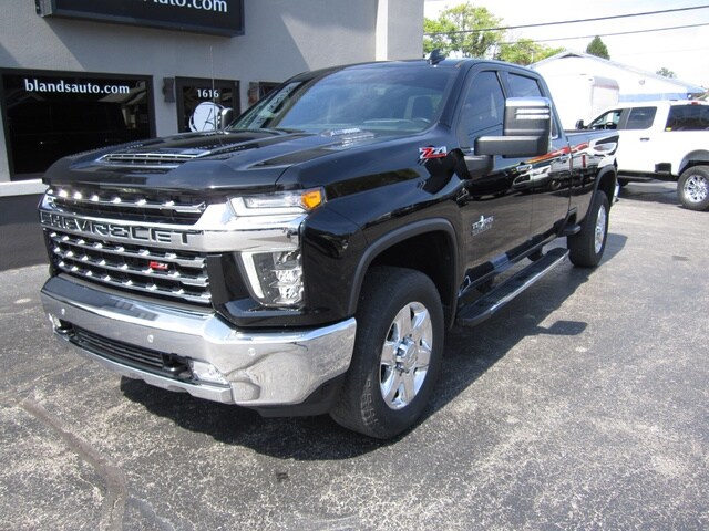 2021 Chevrolet Silverado 3500HD LTZ photo 2