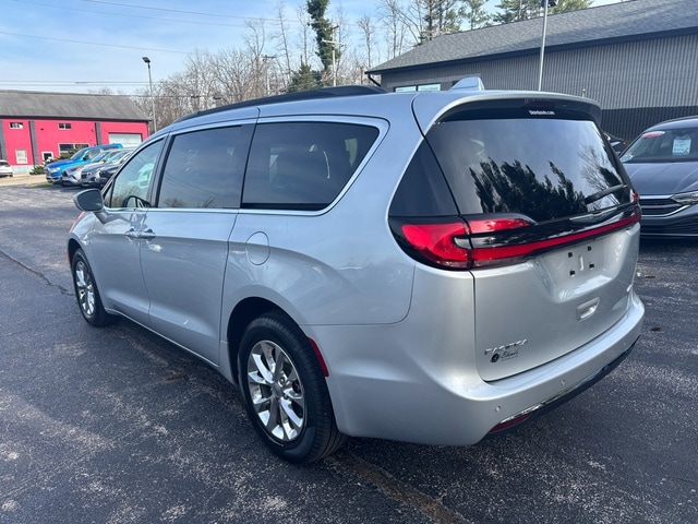 2022 Chrysler Pacifica Touring L - Photo 9