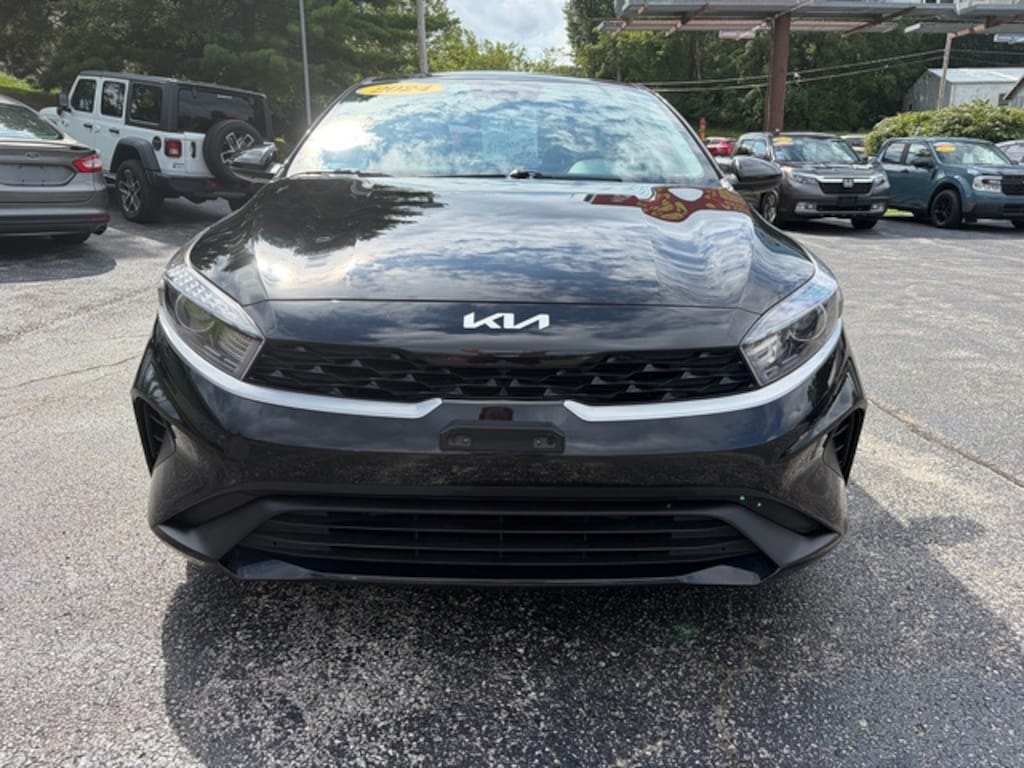 Used 2024 Kia Forte LXS Sedan