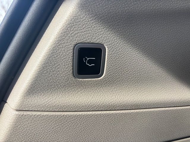 2022 Chrysler Pacifica Touring L - Photo 11