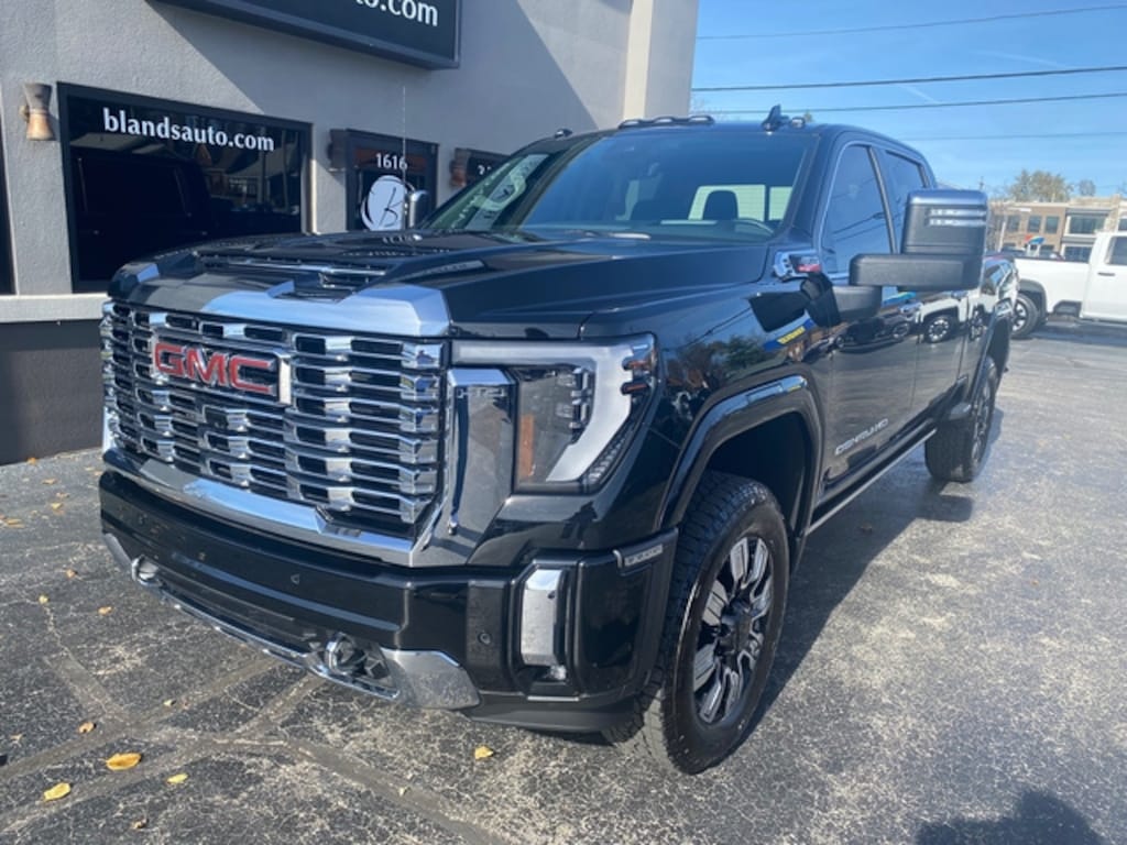 Used 2025 GMC Sierra 3500 HD Denali Truck Crew Cab
