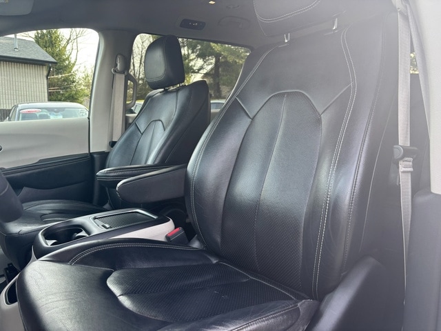 2022 Chrysler Pacifica Touring L - Photo 13