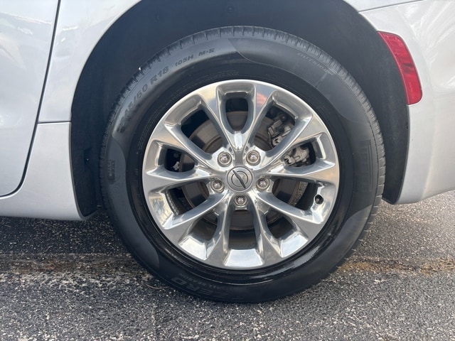 2022 Chrysler Pacifica Touring L - Photo 36