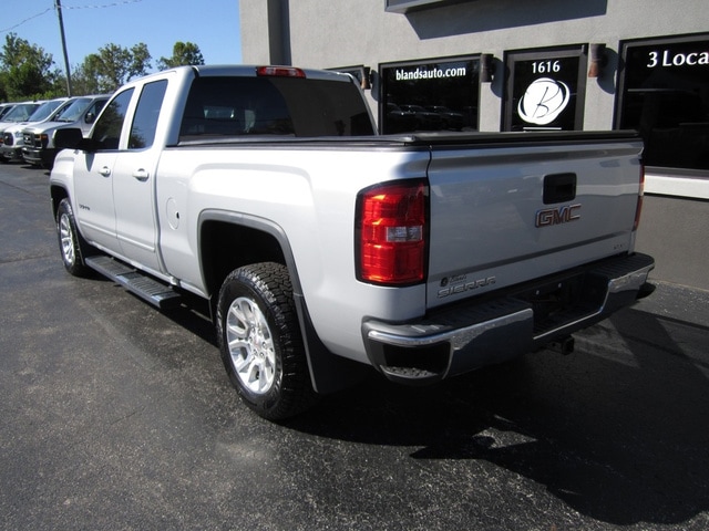 2017 Gmc Sierra 1500 SLE photo 3