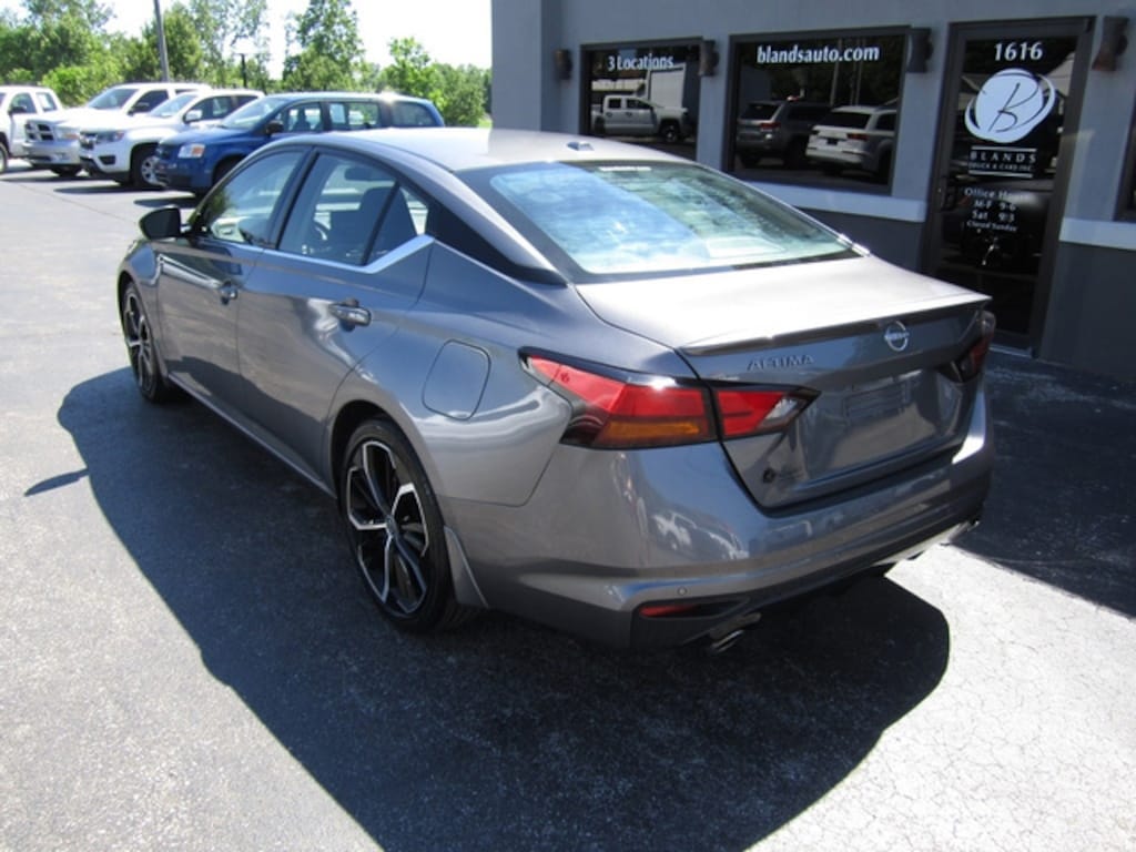 Used 2023 Nissan Altima 2.5 SR Sedan