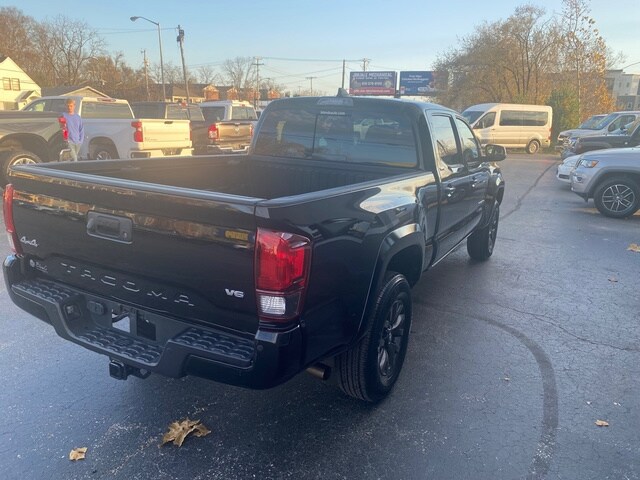 2022 Toyota Tacoma SR5 V6 photo 3