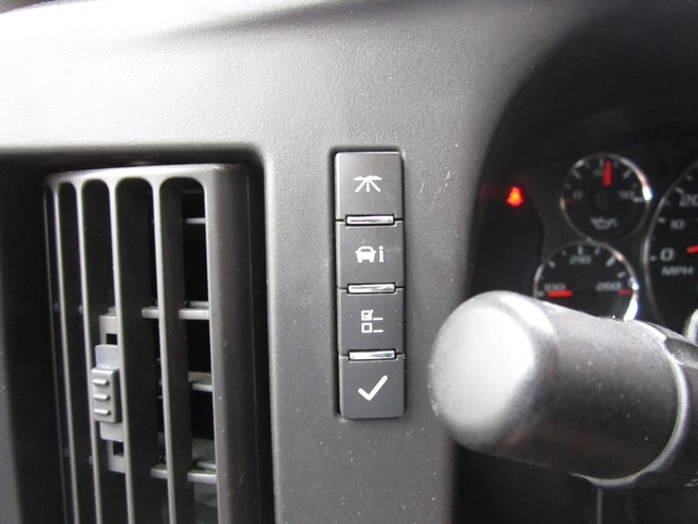 2019 Chevrolet Express Passenger LT - Photo 15