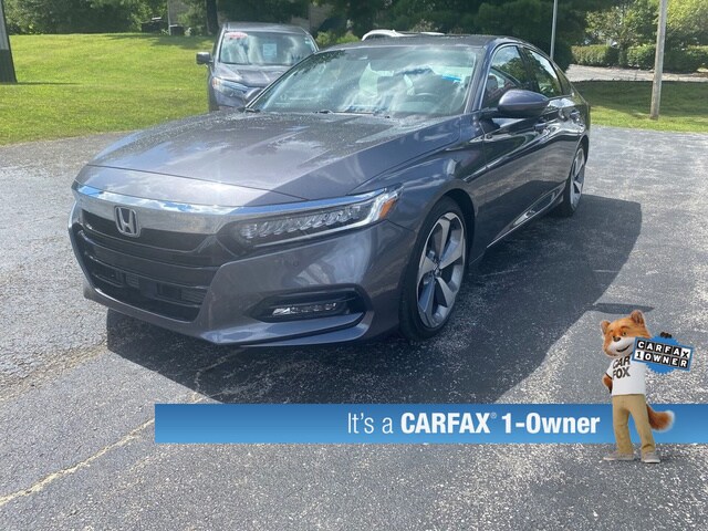 2018 Honda Accord Touring photo 2