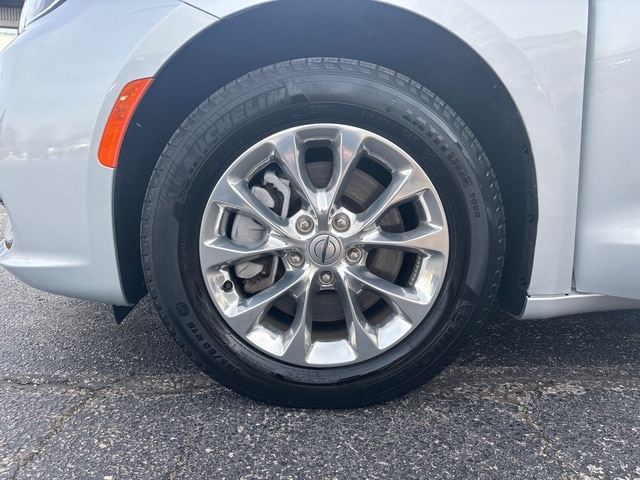 2022 Chrysler Pacifica Touring L - Photo 35