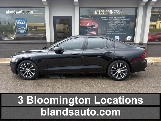 2022 Volvo S60 B5 Black Edition Momentum 4WD's photo