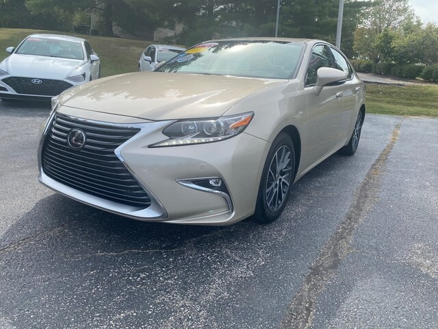 2017 Lexus ES 350 photo 2