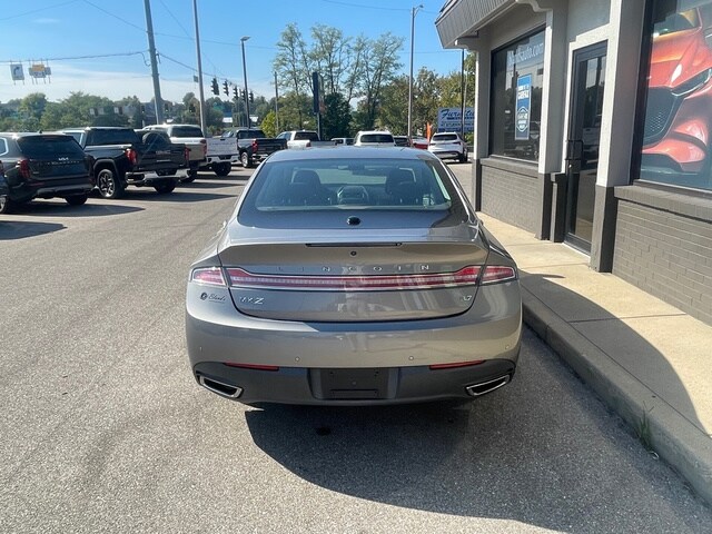 2016 Lincoln MKZ photo 4